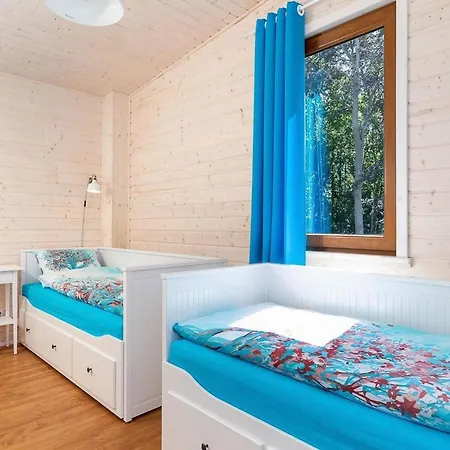 Comfortable No 12 , Summer Pool